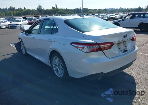 2020 Toyota Camry Xle Hybrid из США, поврежденный, VIN 4T1F31AK1LU541672